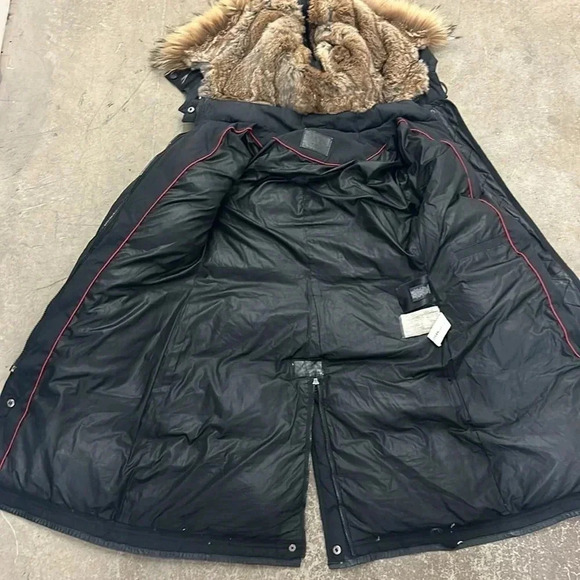 Atelier noir removable fur hood down coat - Picture 6 of 10